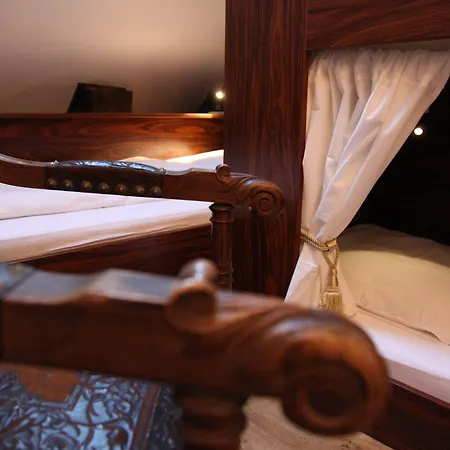 Old Kings Design Hostel