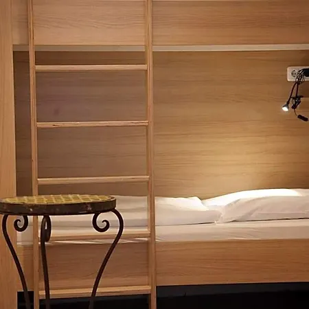 Hostel Old Kings Design *